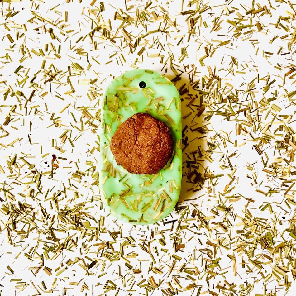 Reusable Wardrobe Freshener Textured Wax Tablet - Pack of 1 – Candles & Fragrances on Brown Living™. SKU: RCFWXWTTXLG1. Img 8.