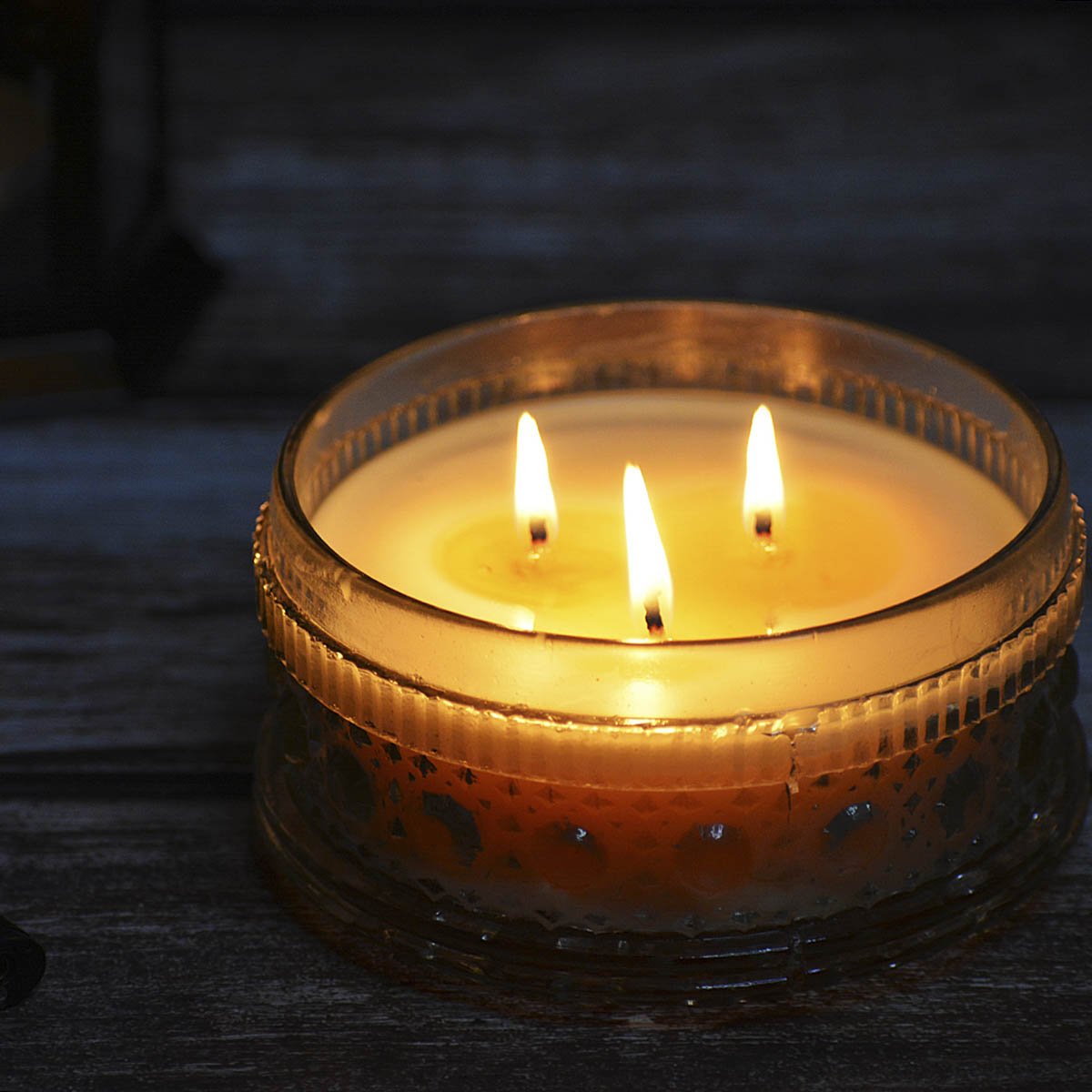 Lavender Glass Pot Soy Wax Candle with Metal Lid – Candles & Fragrances on Brown Living™. SKU: ANCA017. Img 1.