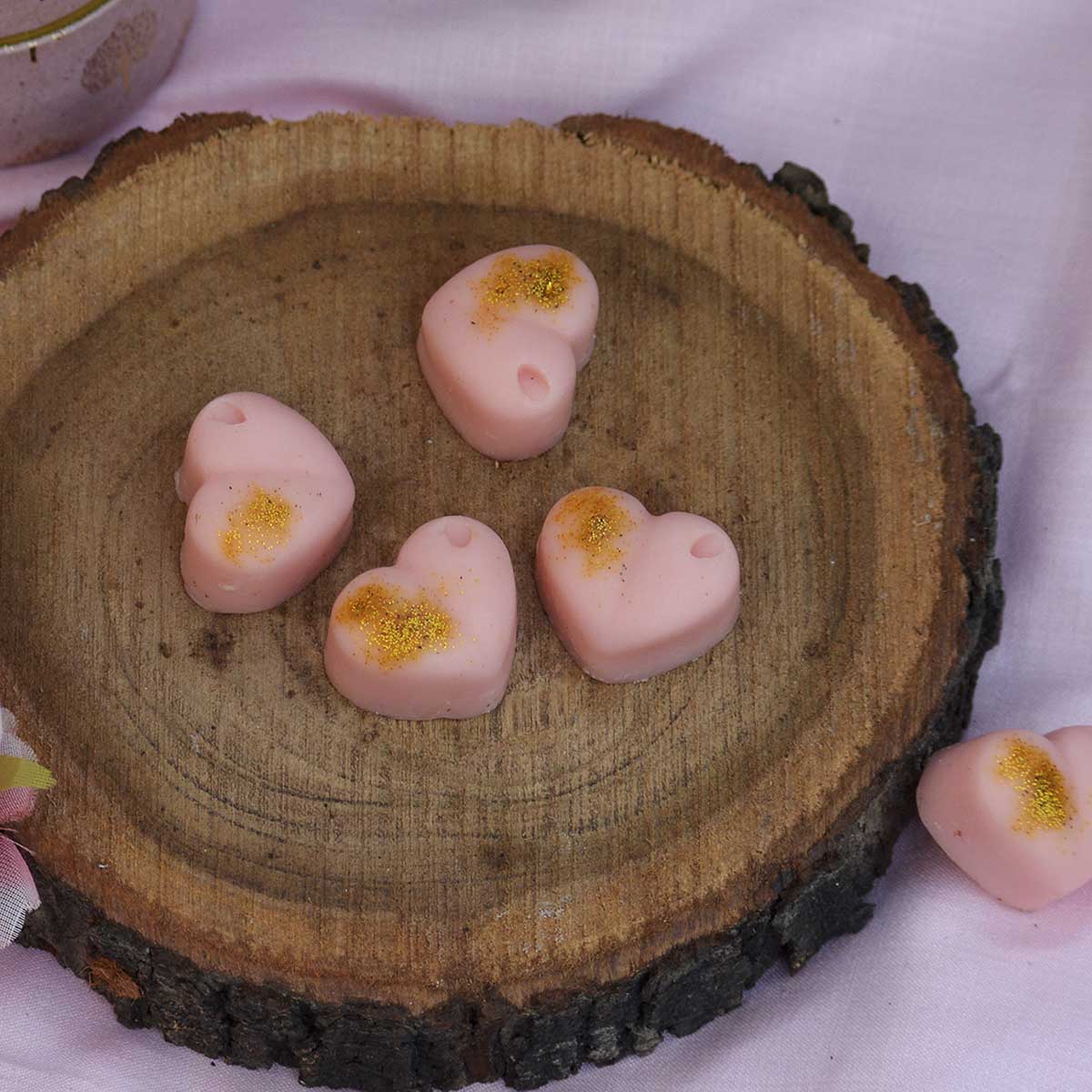 Rose Heart Wax Melts – Candles & Fragrances on Brown Living™. SKU: ANCA045. Img 3.