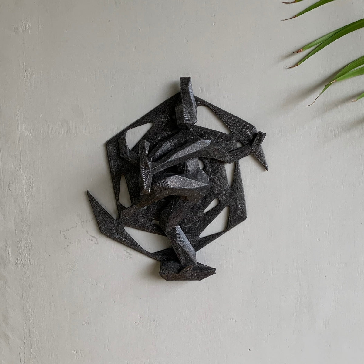 Rudra’s Convey Plant - Based Twinkling Black Wall Decor – Home Decor on Brown Living™. SKU: RUCOEDPLTKA090. Img 1.