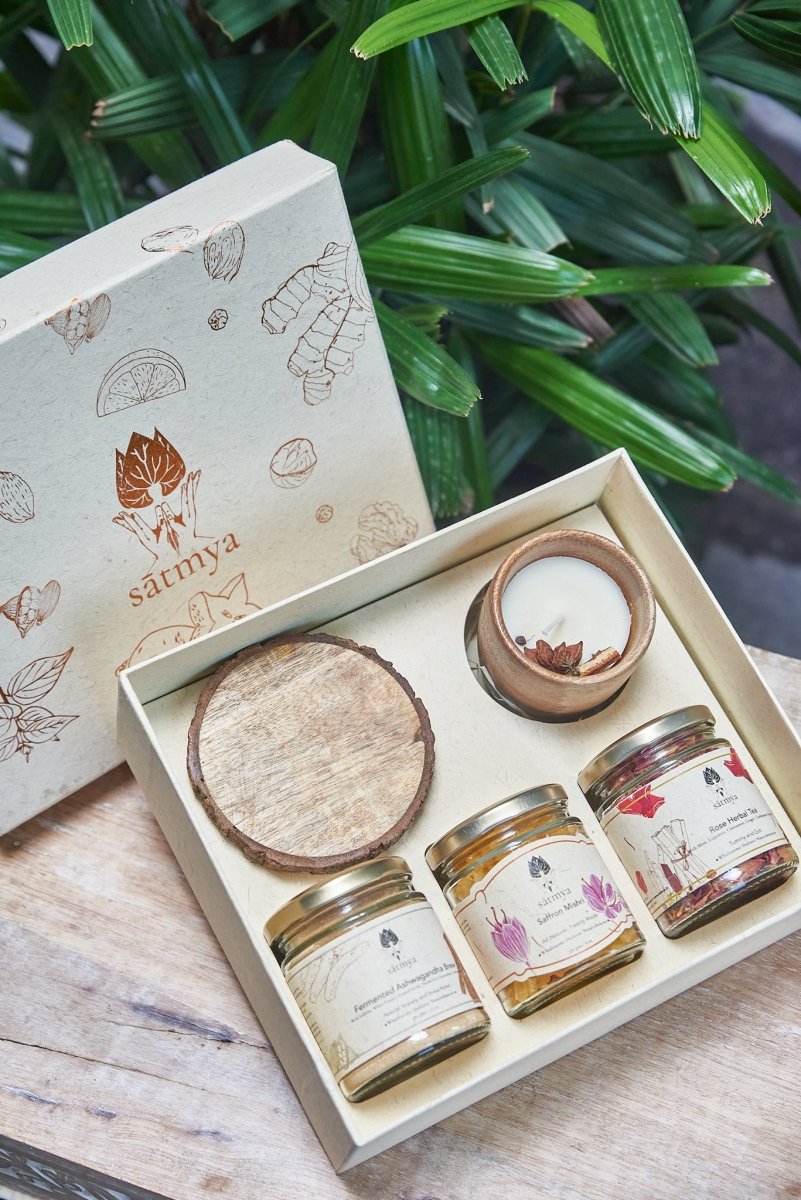 Sakhì Gift Box - Women's Health & Beauty Care – Gift Giving on Brown Living™. SKU: Sakhi_500gms. Img 2.