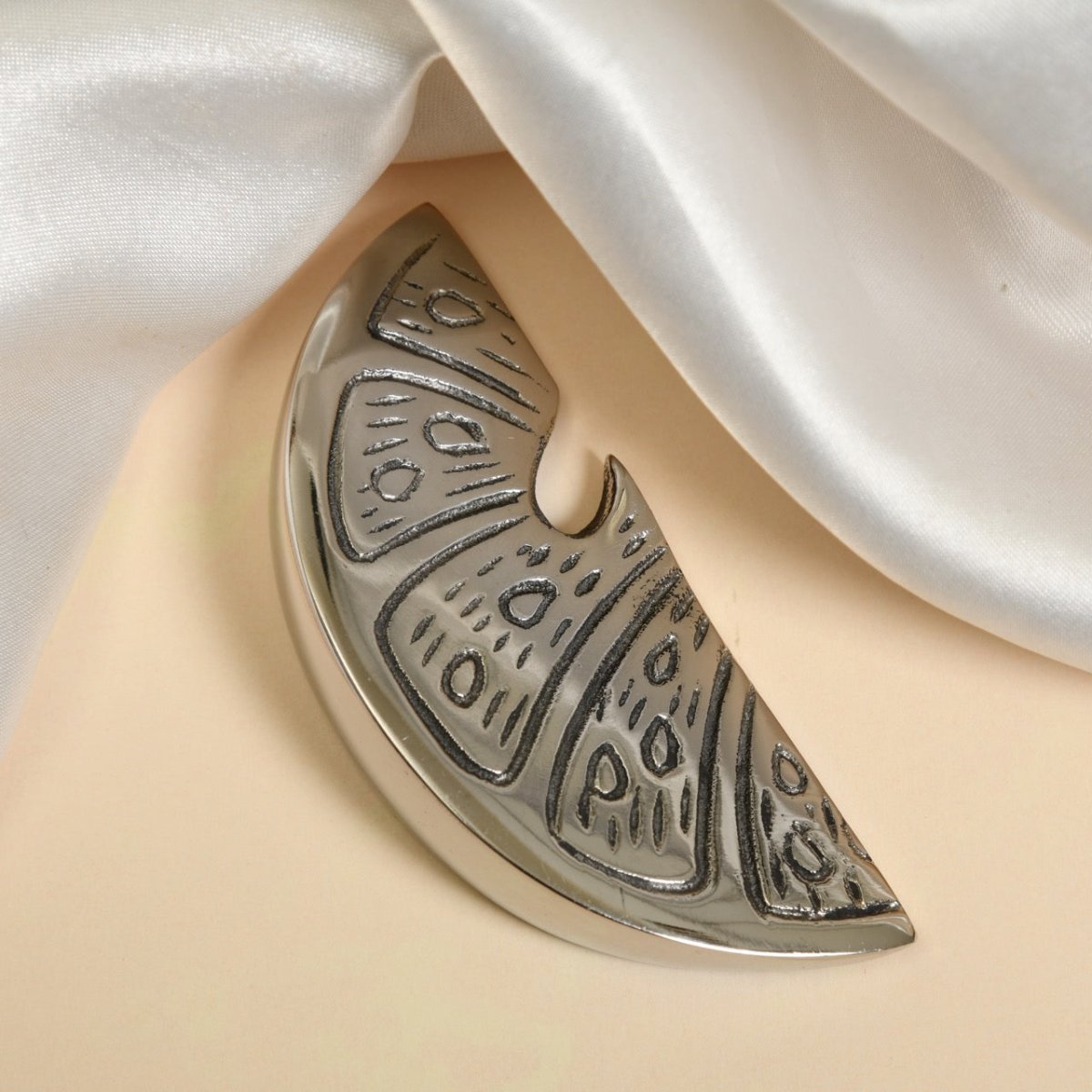 Santara Metal Bottle Opener l Available in 2 Finishes – Kitchen Tools by Pravaah India available on Brown Living™. Silver . SKU: PRA23HD019SL - N. Img 5.