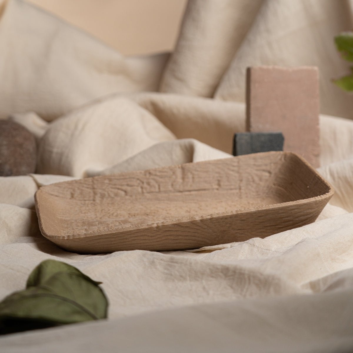 Serving Camber Plant - Based Light Wood Tray – Home Decor on Brown Living™. SKU: SECAEDPLLWA040. Img 1.