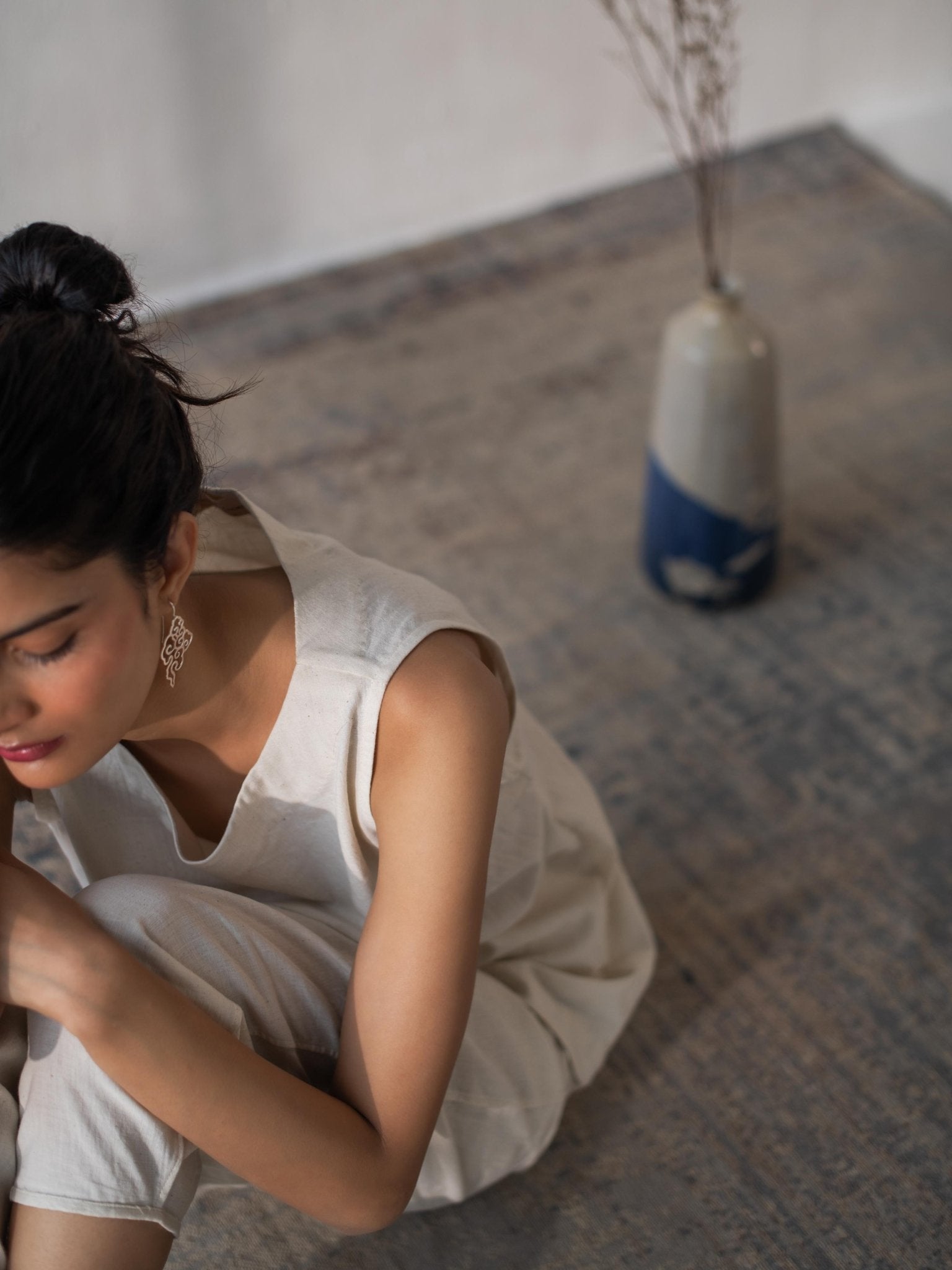 Sleeveless Ivory Khadi Top for Women – Womens Top on Brown Living™. SKU: DCSS25T02S. Img 3.