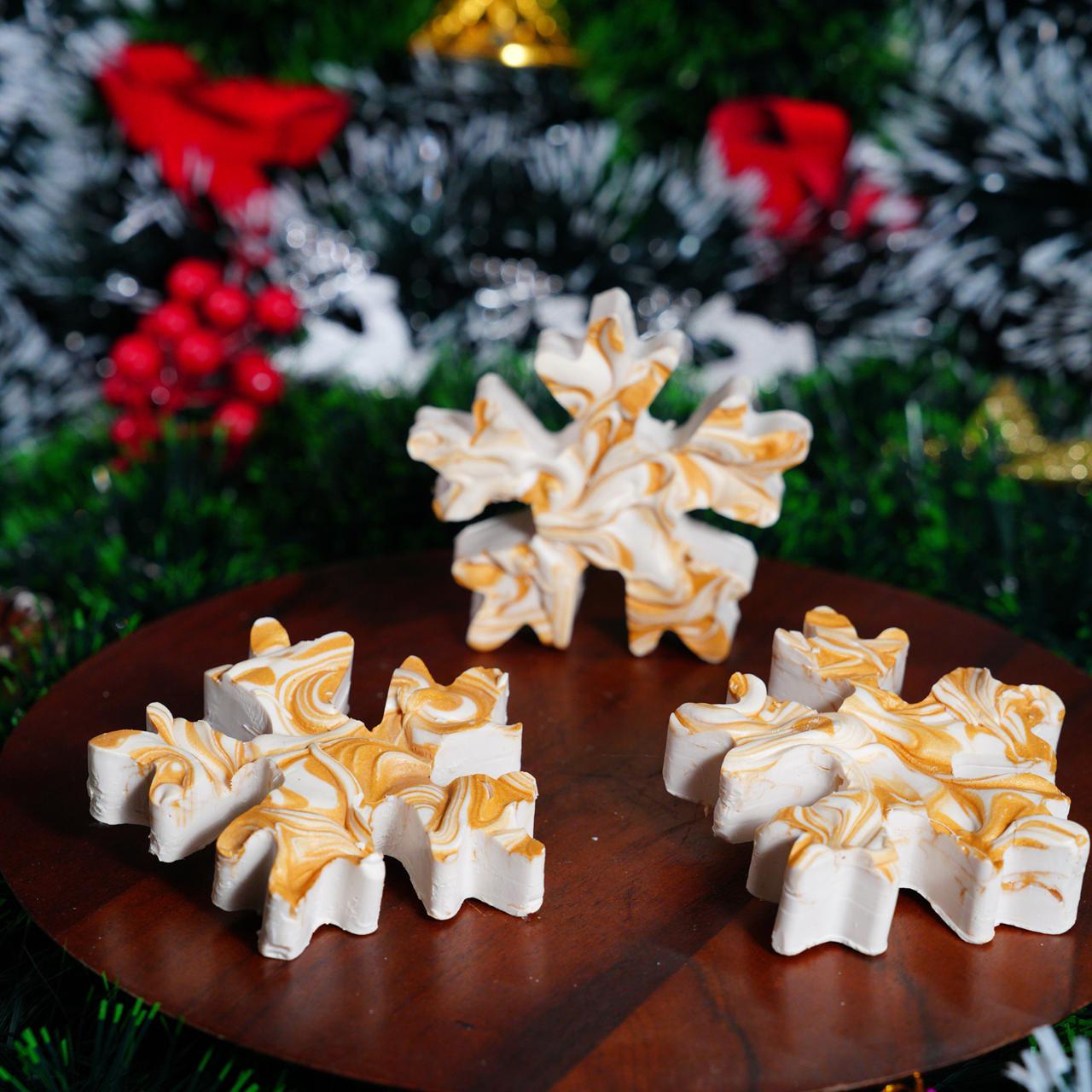 Snowflake Soap | Handmade Winter - Themed Moisturizing Bath Bar – Body Soap on Brown Living™. SKU: SLTYSECRT-15. Img 1.