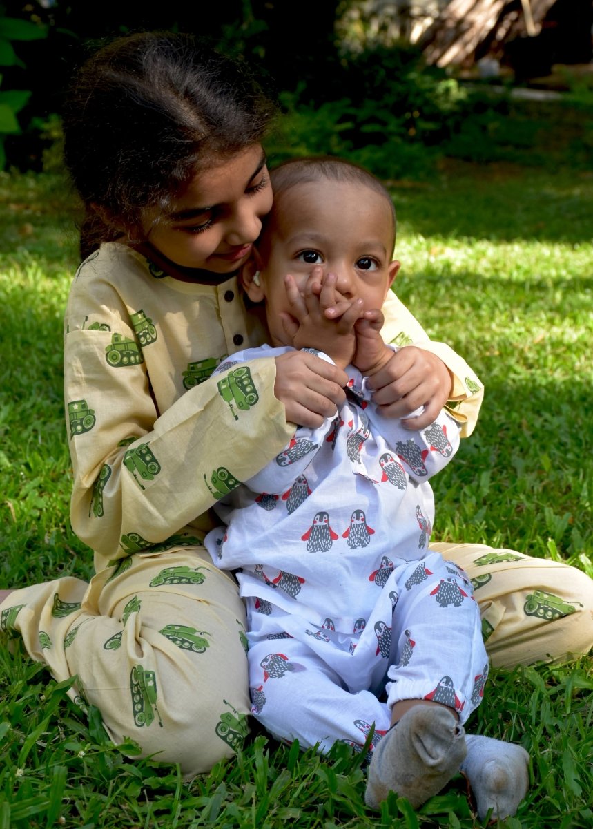 Stary Penguin - Unisex Infant Cotton Nightwear – Kids Onesies on Brown Living™. SKU: MITHIC - 0623046. Img 6.