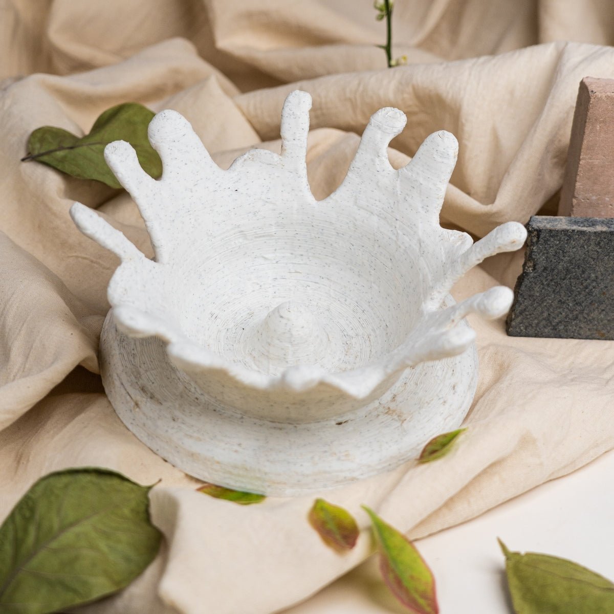 Stone Splash Plant - Based Marble White Bowl – Home Decor on Brown Living™. SKU: STSPEDPLMWA039. Img 1.