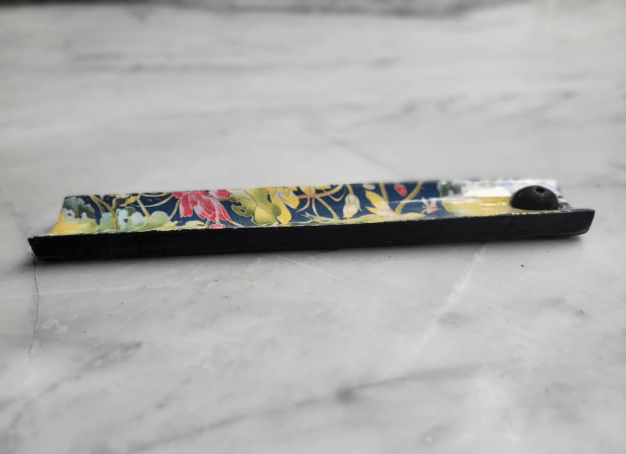 Ceramic Incense Stick Holder for Home Decor – Home Decor on Brown Living™. SKU: SPISCO001P. Img 4.