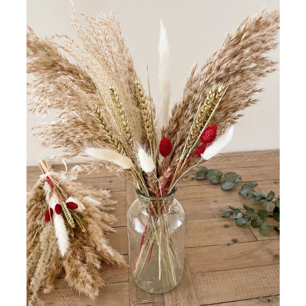 Dried Flower Festive Bunch – Decor & Artefacts on Brown Living™. SKU: 283. Img 1.