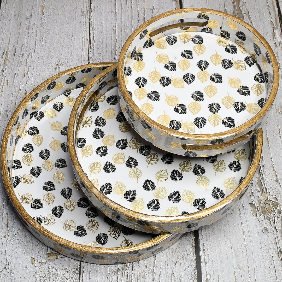 Monochrome Gold Foil Round Trays - Pack of 3 – Home Decor on Brown Living™. SKU: MJ00134TY. Img 1.
