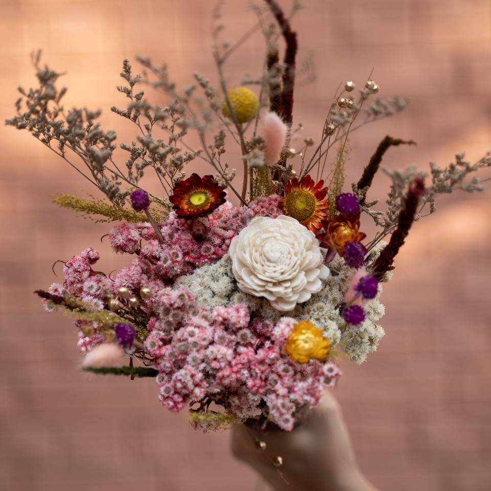 Naturally Dried Serene Garden Bunch – Decor & Artefacts on Brown Living™. SKU: 23. Img 1.