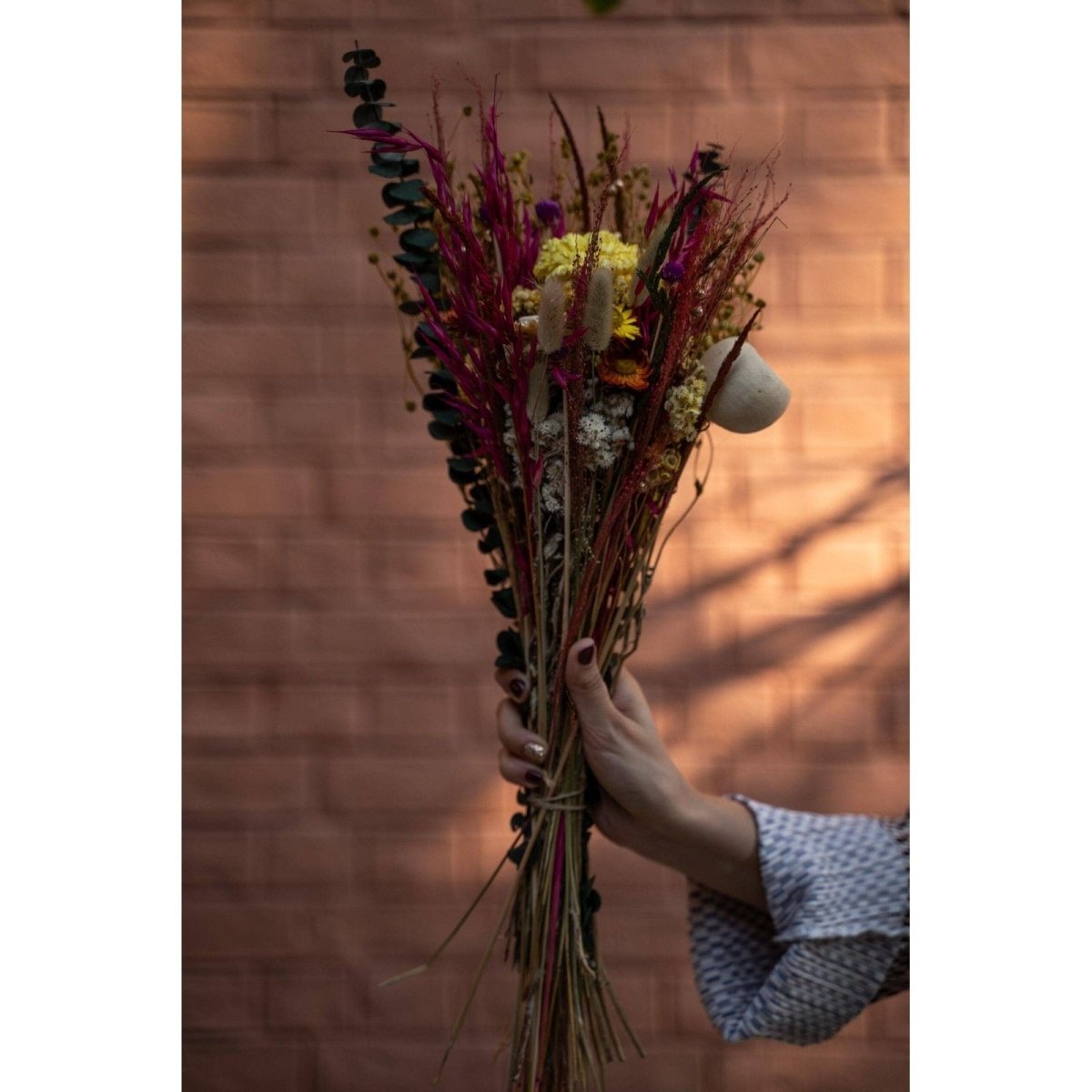 Naturally Dried Vintage Charm Bunch – Decor & Artefacts on Brown Living™. SKU: Artecasa - 20. Img 2.