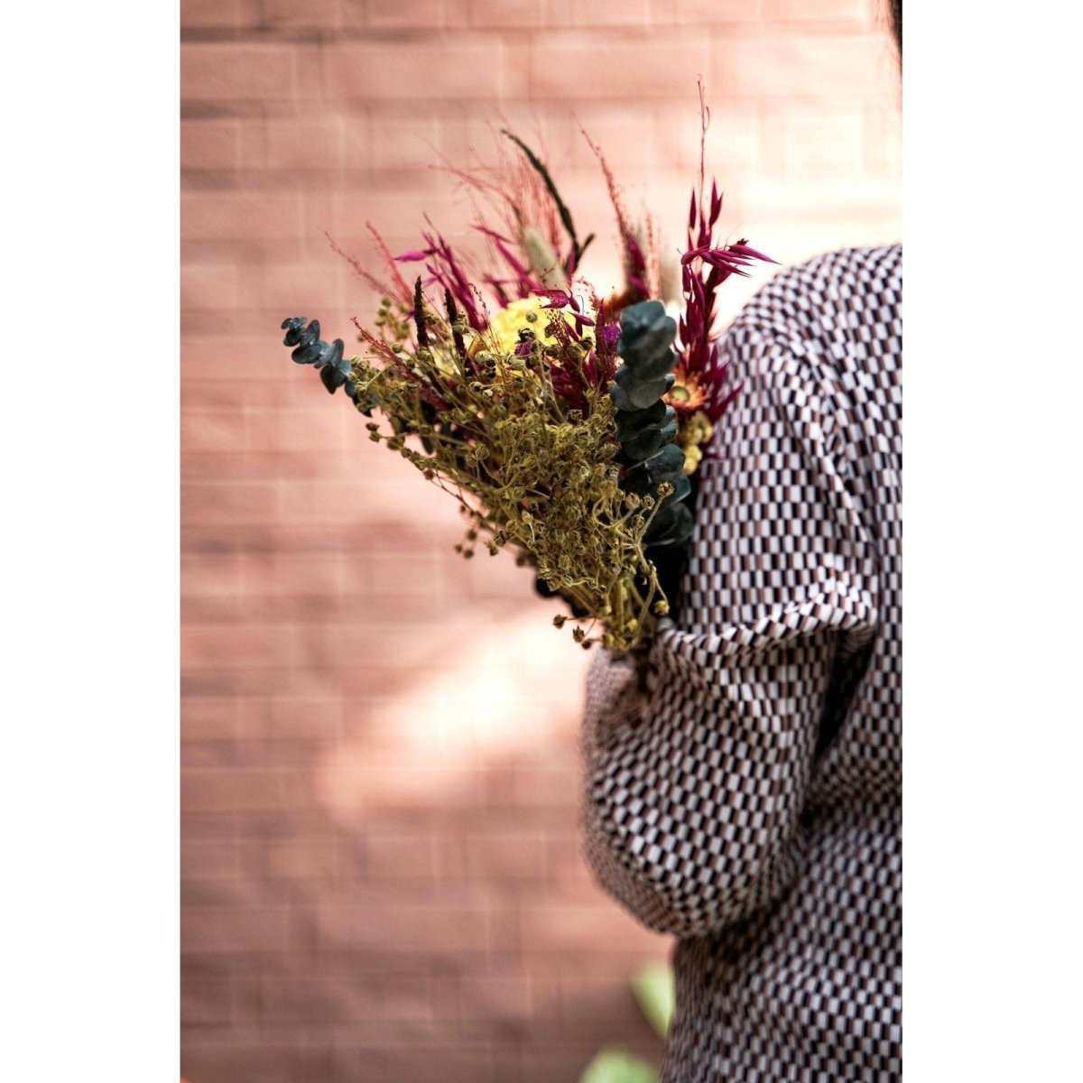 Naturally Dried Vintage Charm Bunch – Decor & Artefacts on Brown Living™. SKU: Artecasa - 20. Img 4.