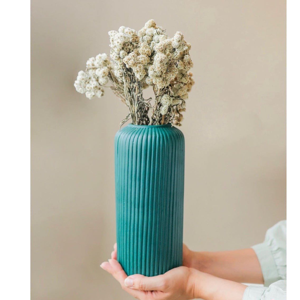 Naturally Dried White Daisies – Decor & Artefacts on Brown Living™. SKU: 223. Img 1.