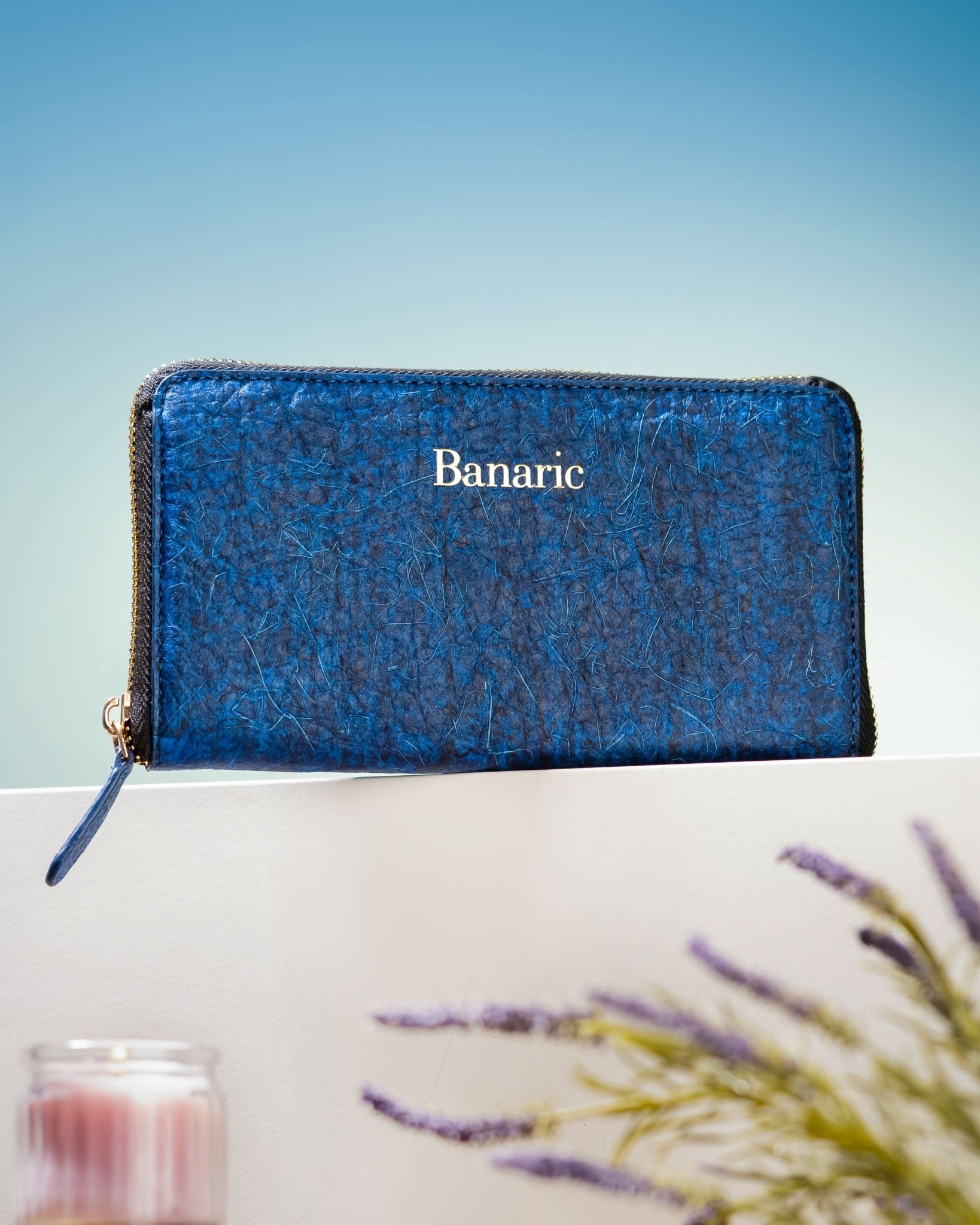 The Organic Women Wallet | Vegan Banana Fiber Wristlet – Womens Clutch on Brown Living™. SKU: RCBAGBANARIC01B1. Img 14.