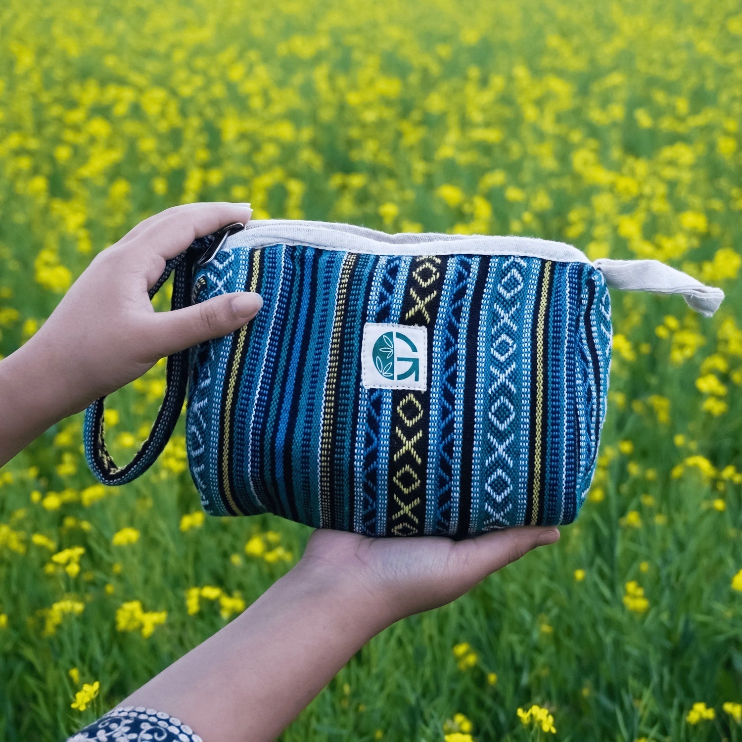 Toiletry Kit – Womens Handbag on Brown Living™. SKU: OGESTK05. Img 11.