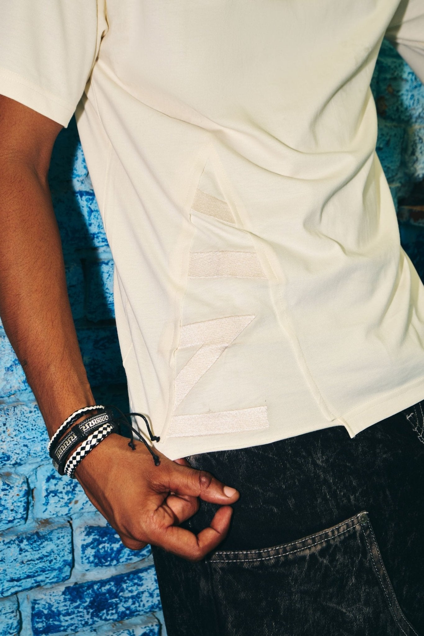 Triangle Cut Unisex T-Shirt – Stylish Casual Wear for Everyday Comfort – Womens T-Shirt on Brown Living™. SKU: NBTW-004. Img 5.