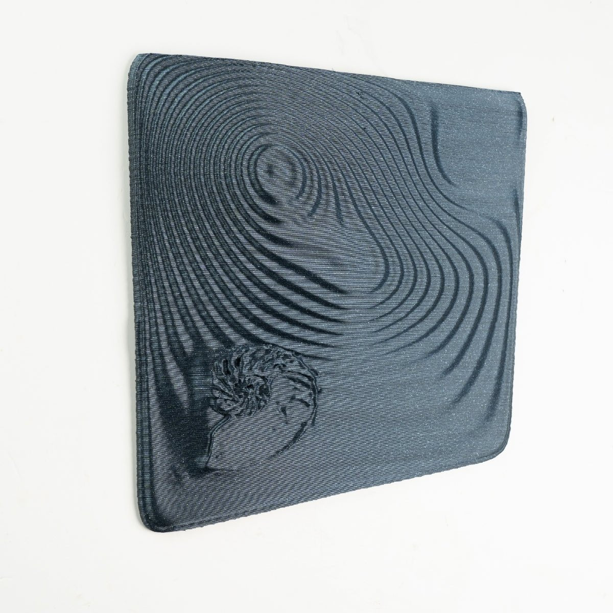 Volcanic Seabed Plant - Based Twinkling Black Wall Decor – Home Decor on Brown Living™. SKU: VOSEEDPLTKA044. Img 3.