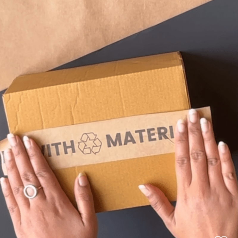 Water - Activated Kraft Paper Tape with Spray Bottle – Packing Tape on Brown Living™. SKU: MO-17. Img 2.