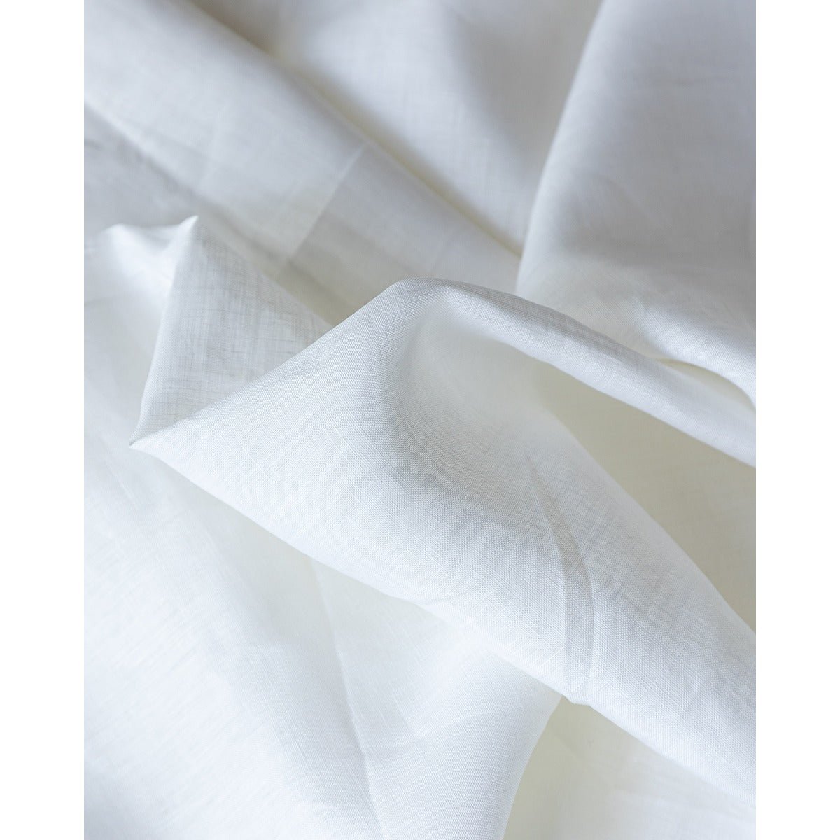 White Linen Fabric 60 Lea | Multipurpose Premium Natural Linen – Textiles on Brown Living™. SKU: ANTWLMFLF2. Img 2.