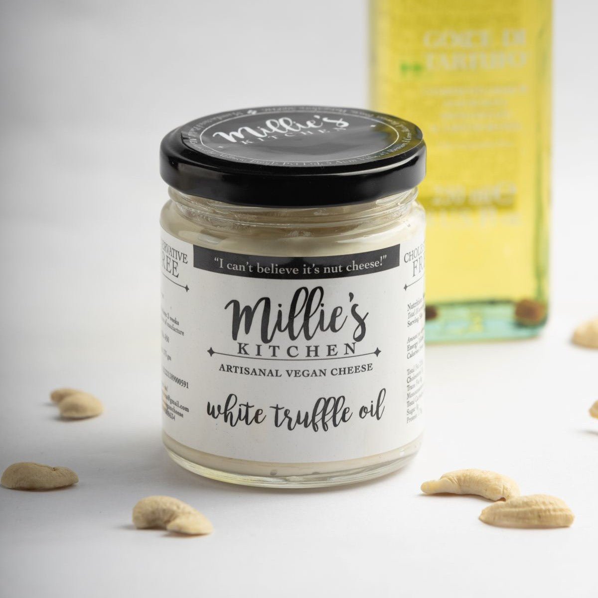 White Truffle Oil – Delicate Cashew & Tofu Cheese Spread with Aroma – Jams & Spreads on Brown Living™. SKU: SC02WTO. Img 1.