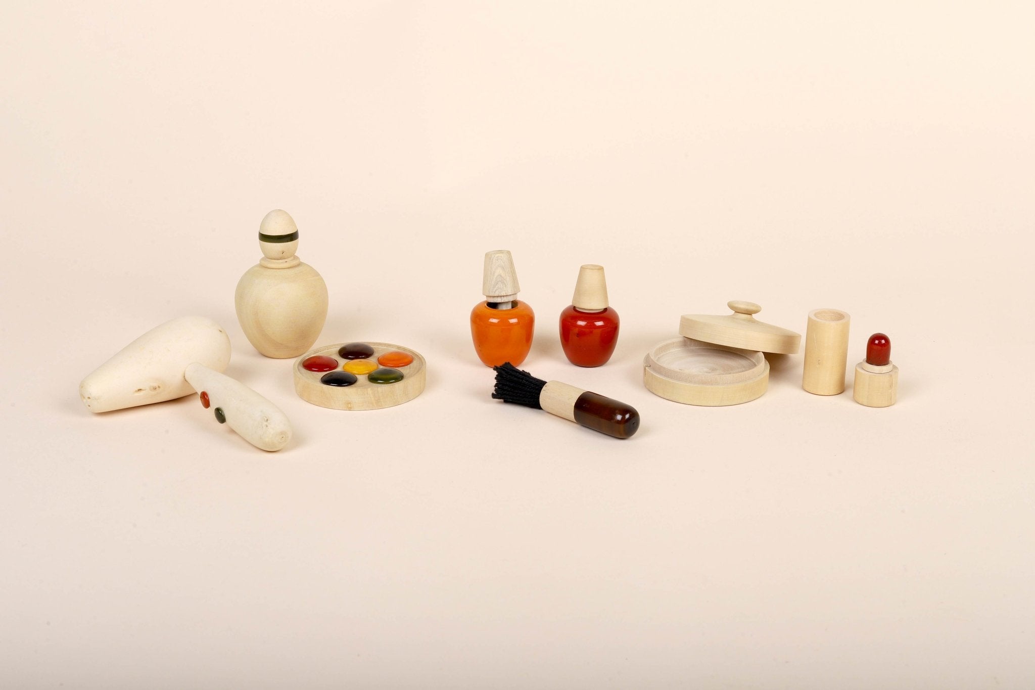 Wooden Makeup Play Set – Pretend Play Kit for Kids – Role & Pretend Play Toys on Brown Living™. SKU: WMUS. Img 3.