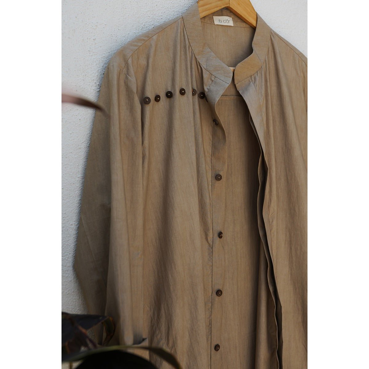 Zeev Cotton Kurta for Men | Comfortable Everyday Ethnic Wear – Mens Ethnic Sets on Brown Living™. SKU: SG0097XSn. Img 3.