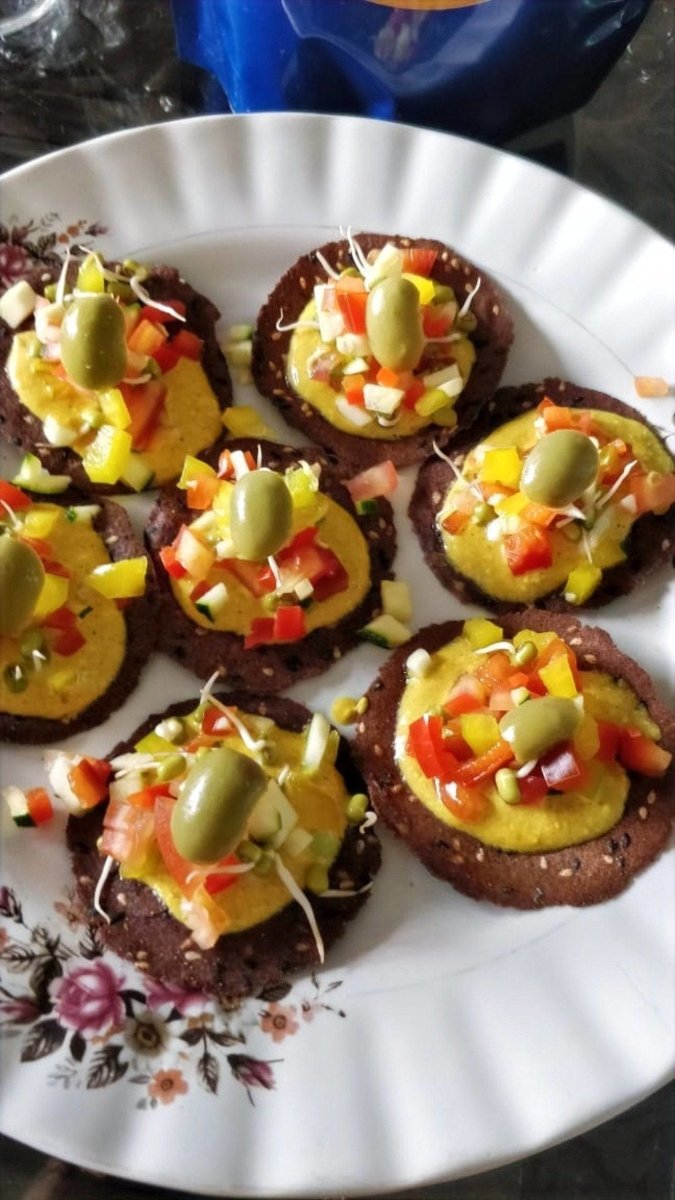 Baked Assorted Chips (Ragi, Rajma, Chickpea, Jowar, Jowar & Bengalgram, Bajra & Beetroot) 180g + 20 g Free – Healthy Snacks on Brown Living™. SKU: 026 - 02874 - VRO - 0000105. Img 6.