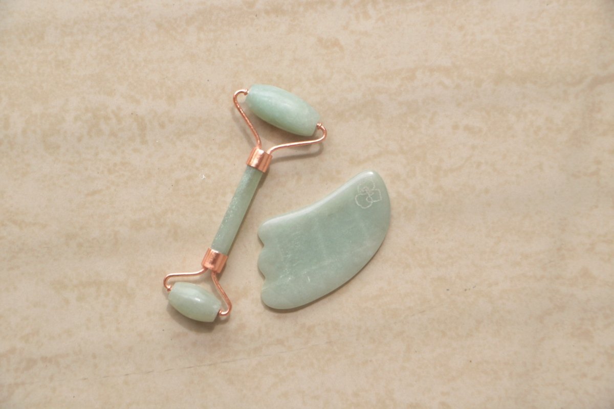 Balance Jade Crystal Stone Kit – Massager on Brown Living™. SKU: Lamina - 2. Img 3.