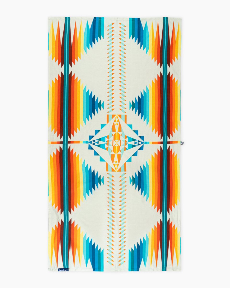 Bamboo & Cotton Blend Printed Everyday Bath Towel | Acapulco – Bath Linens on Brown Living™. SKU: PBT012. Img 1.