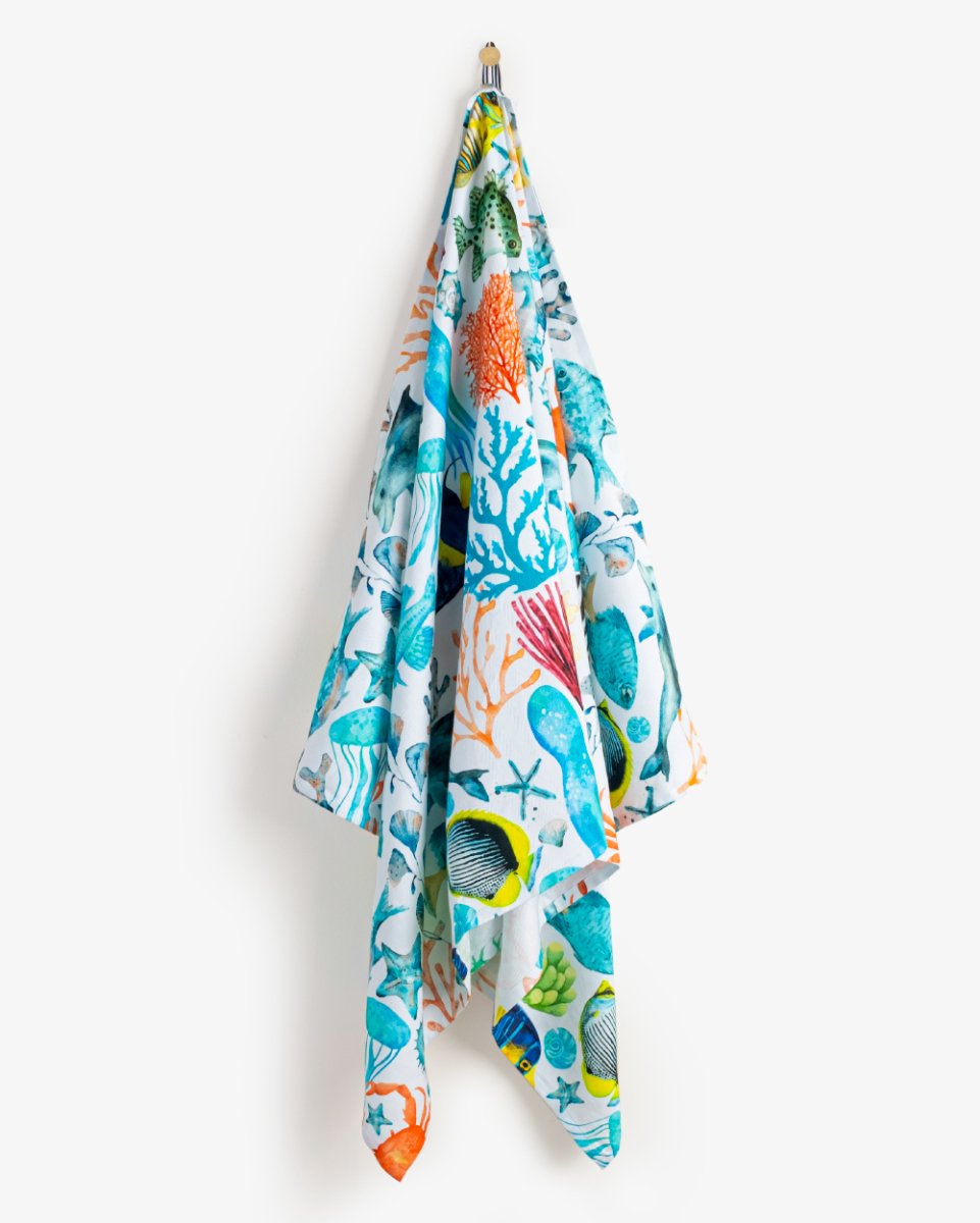 Bamboo & Cotton Blend Printed Everyday Bath Towel | Atlantis – Bath Linens on Brown Living™. SKU: PBT002. Img 4.