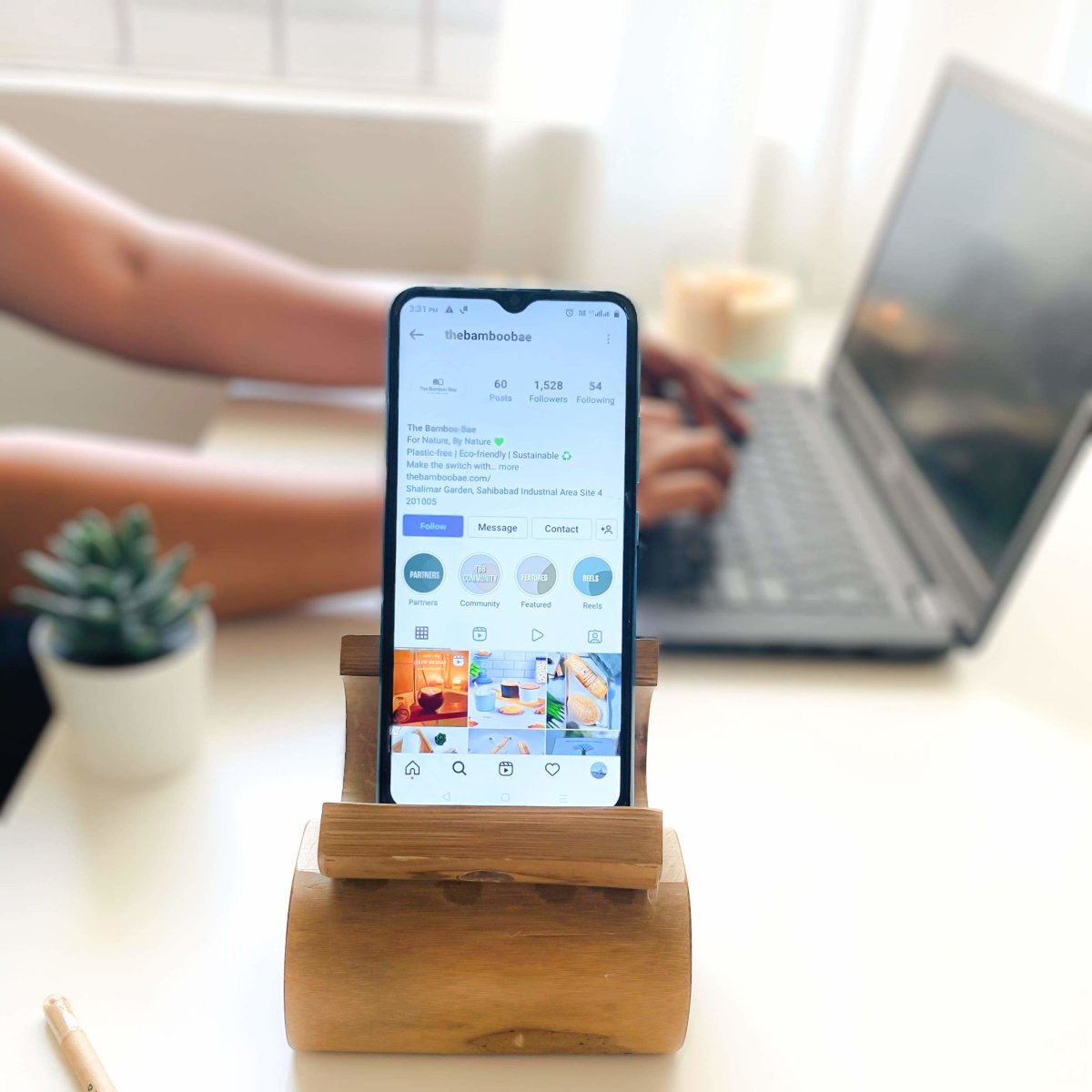 Bamboo Mobile Holder | Charging Dock | Ideal Corporate Gift – Desk Accessories on Brown Living™. SKU: TBB - 8. Img 2.