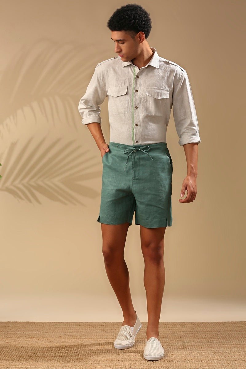 Dark green shorts outfit on sale men