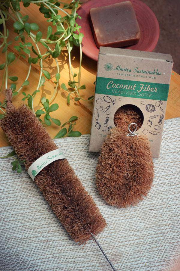 Coconut fiber Bottle Cleaner & Vegetable Cleaner – Cleaning Products on Brown Living™. SKU: 076 - 01733 - AS - SSS - 002. Img 1.