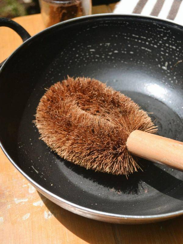 Coconut Fiber Cleaning Kit Pack of 5 Coir Brushes – Cleaning Products on Brown Living™. SKU: 076 - 02887 - AS - CK - 005. Img 4.