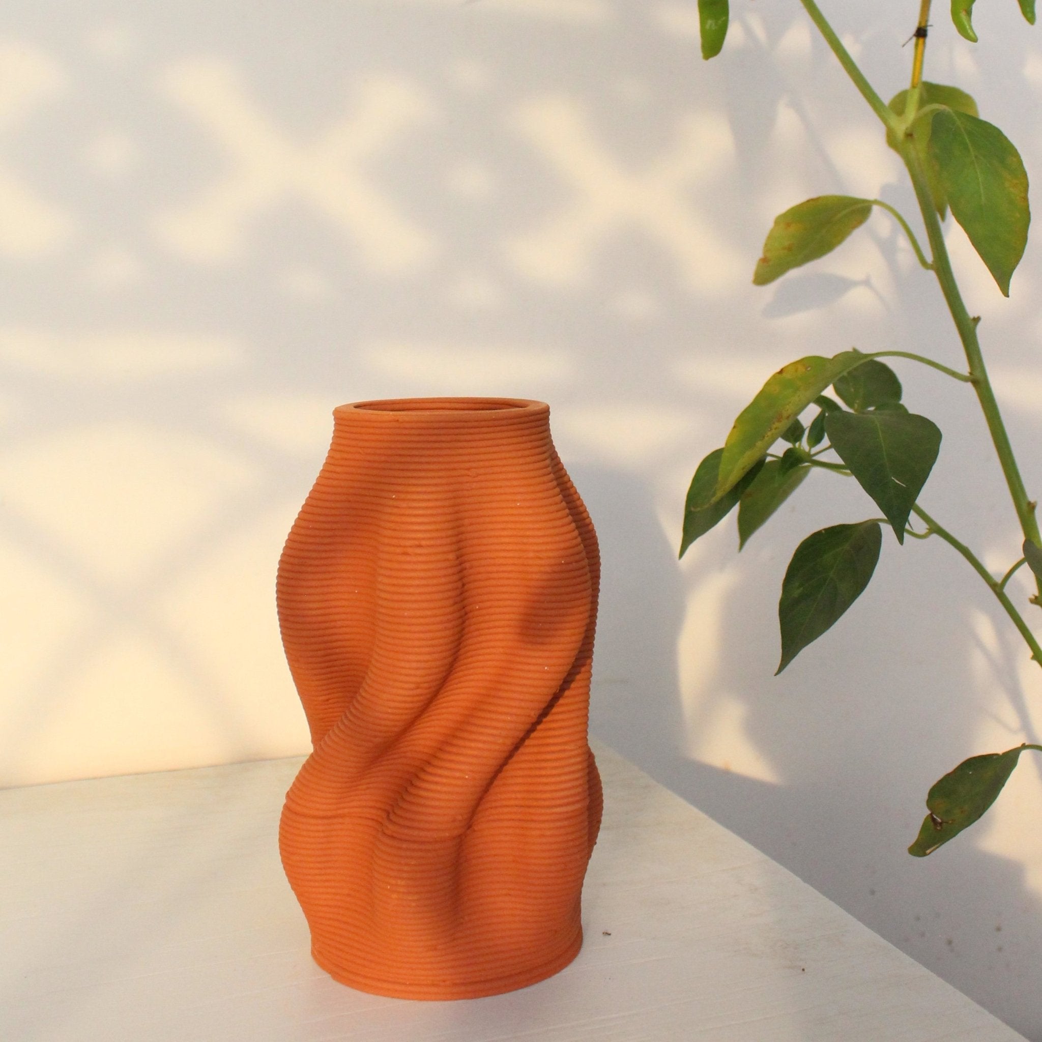 Curvy Tales Terracotta Vase – Vases on Brown Living™. SKU: TTT0108. Img 4.