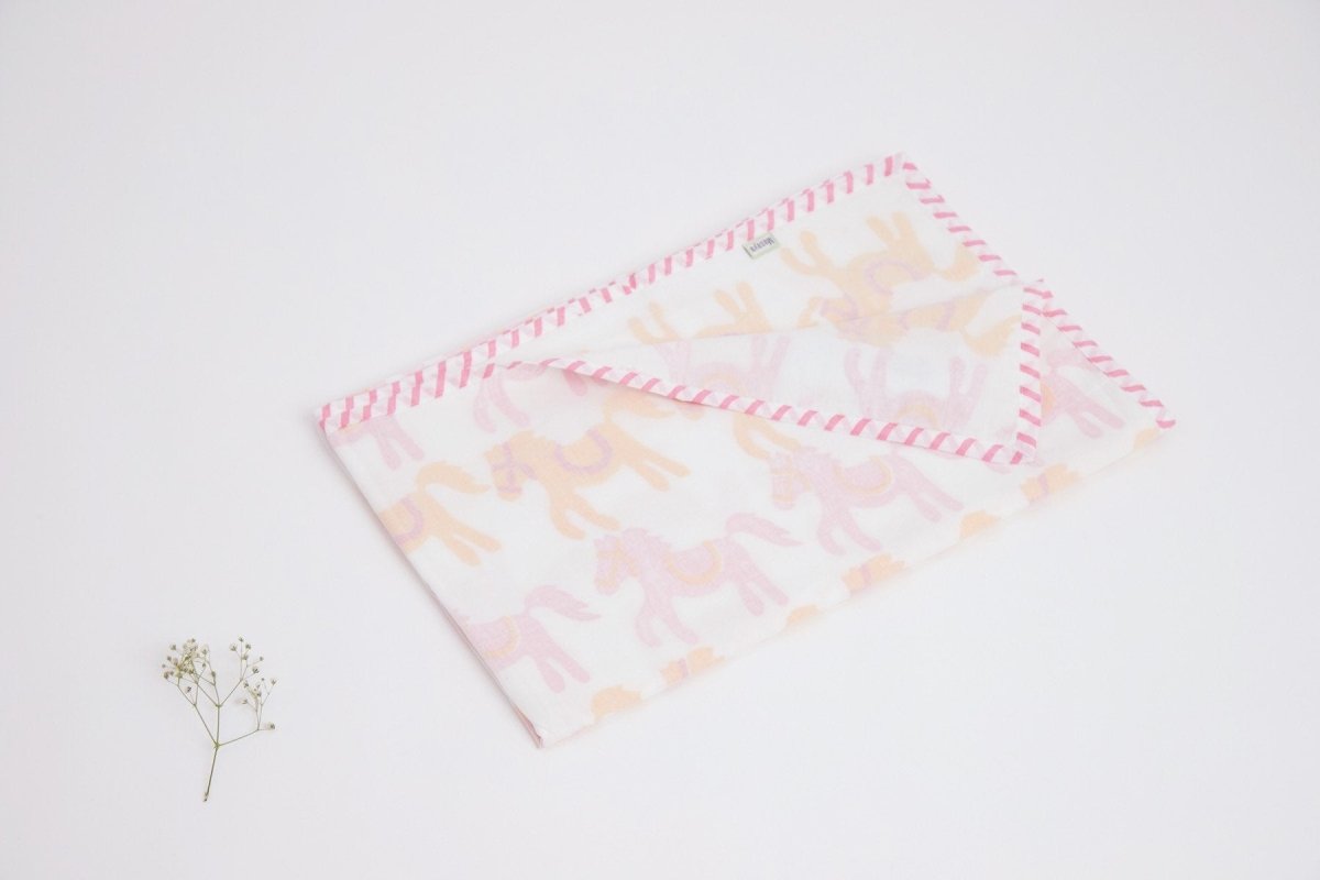 Dohar - I Am Going To The Circus - Pink – Bed Linens on Brown Living™. SKU: 249 - 16163 - MSY - CDB - 0031E - Pink. Img 5.