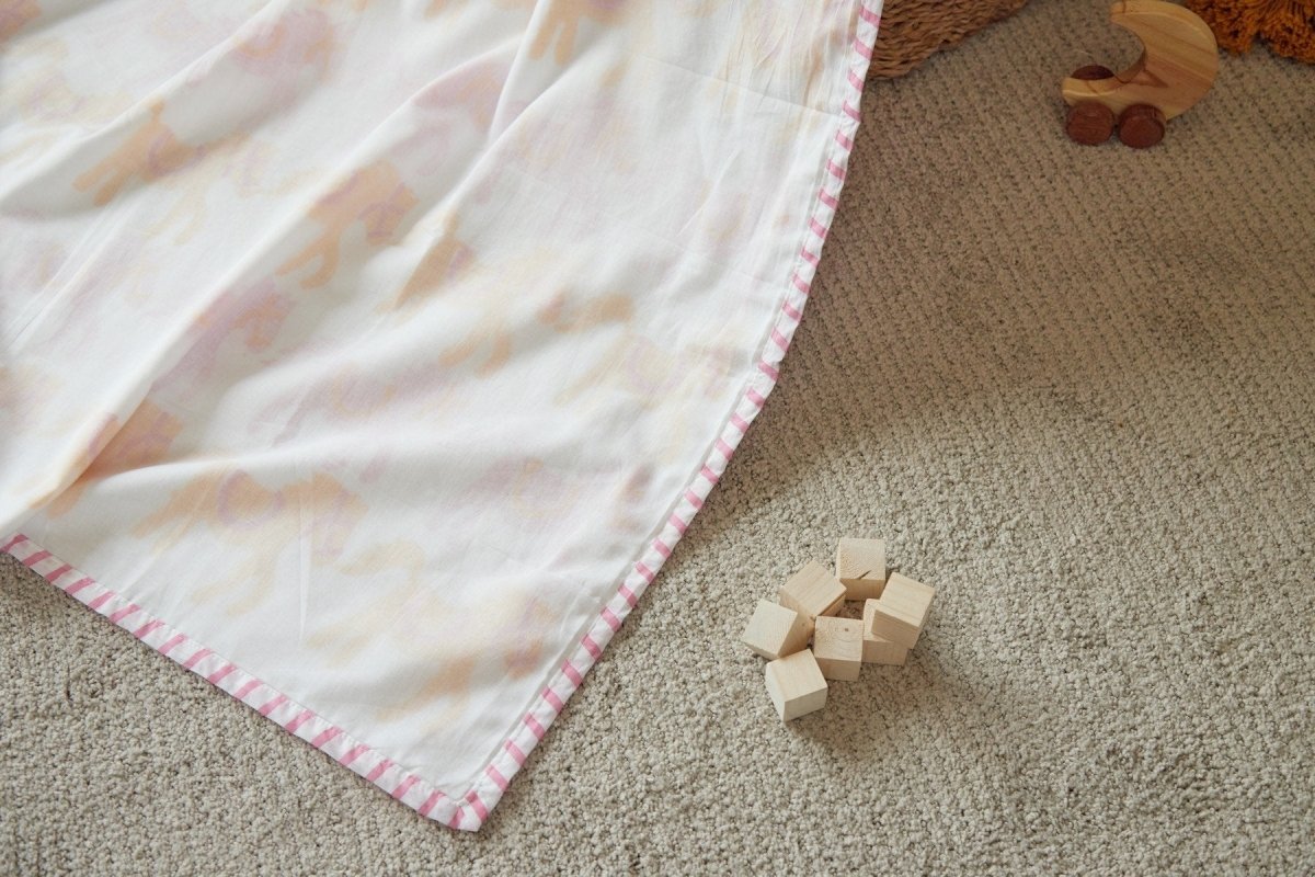 Dohar - I Am Going To The Circus - Pink – Bed Linens on Brown Living™. SKU: 249 - 16163 - MSY - CDB - 0031E - Pink. Img 18.