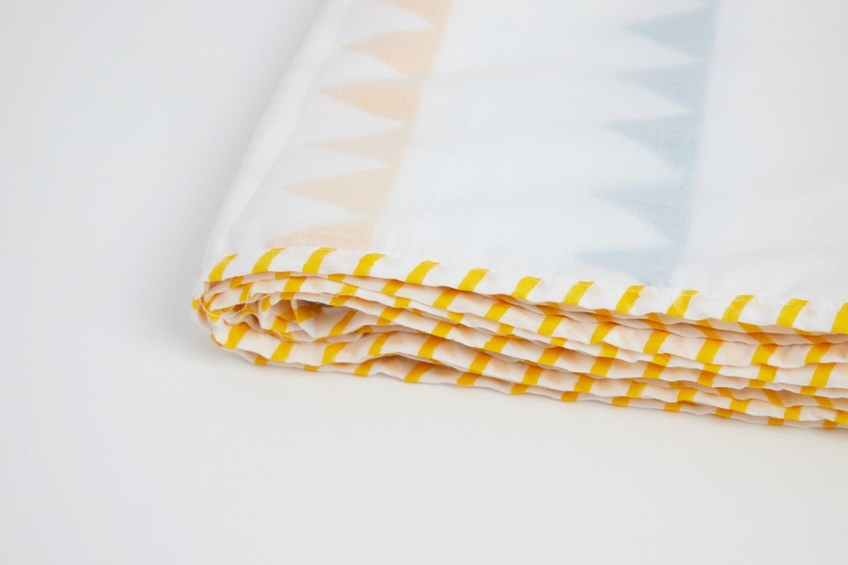 Dohar - My Best Gira Friend The Giraffe – Bed Linens on Brown Living™. SKU: 249 - 16103 - MSY - CDB - 0031A - BlueTri. Img 8.