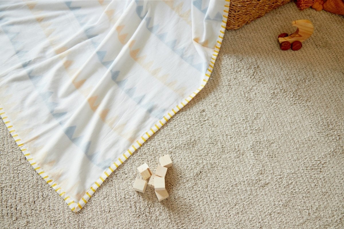 Dohar - My Best Gira Friend The Giraffe – Bed Linens on Brown Living™. SKU: 249 - 16103 - MSY - CDB - 0031A - BlueTri. Img 16.