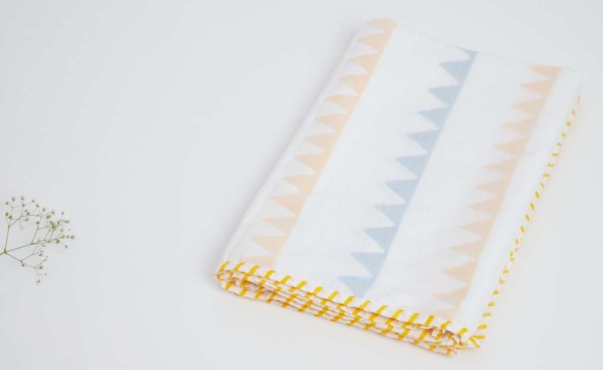 Dohar - My Best Gira Friend The Giraffe – Bed Linens on Brown Living™. SKU: 249 - 16103 - MSY - CDB - 0031A - BlueTri. Img 10.