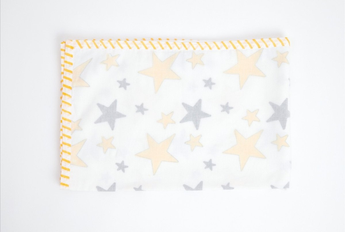 Dohar - Superbaby Flies Over Town – Bed Linens on Brown Living™. SKU: 249 - 16139 - MSY - CDB - 0031C - Black. Img 2.