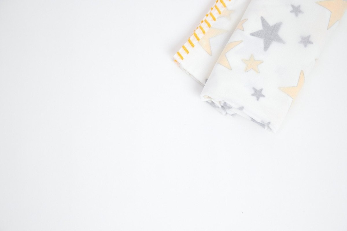 Dohar - Superbaby Flies Over Town – Bed Linens on Brown Living™. SKU: 249 - 16139 - MSY - CDB - 0031C - Black. Img 6.