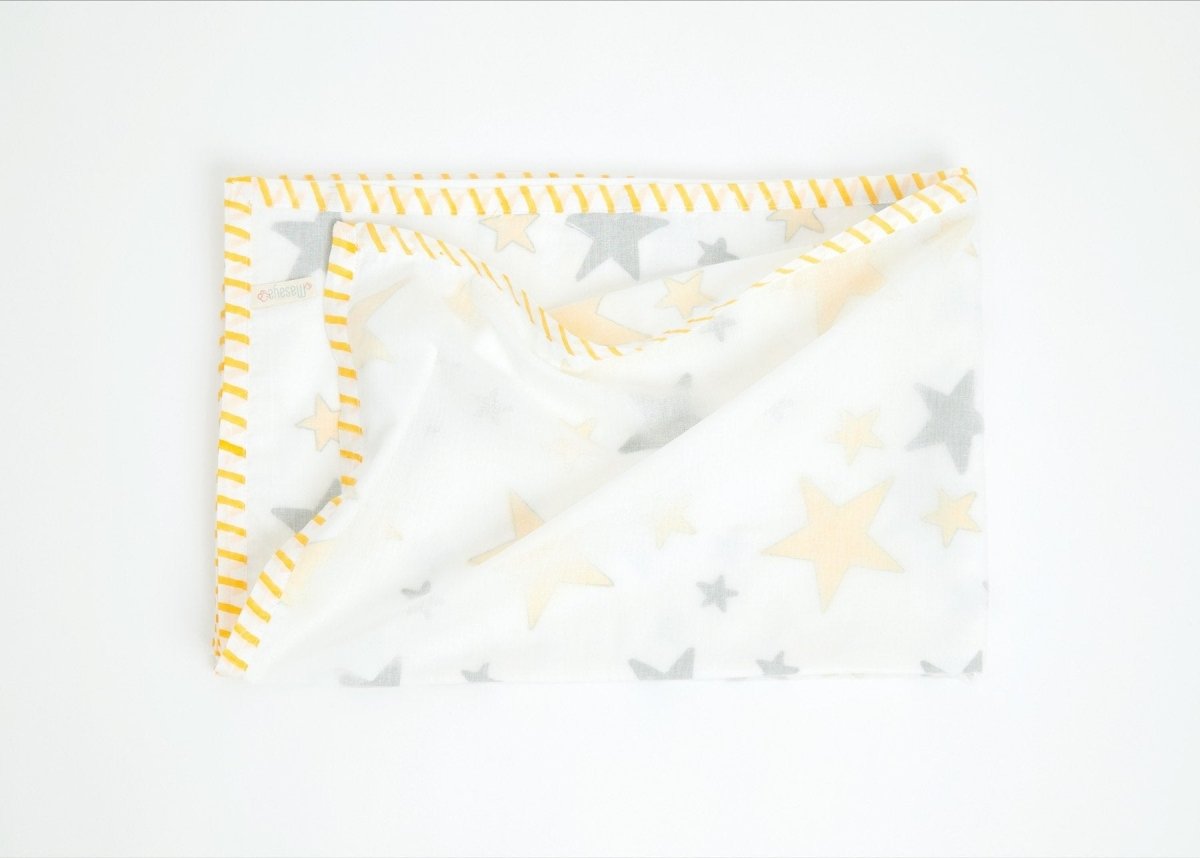 Dohar - Superbaby Flies Over Town – Bed Linens on Brown Living™. SKU: 249 - 16139 - MSY - CDB - 0031C - Black. Img 4.