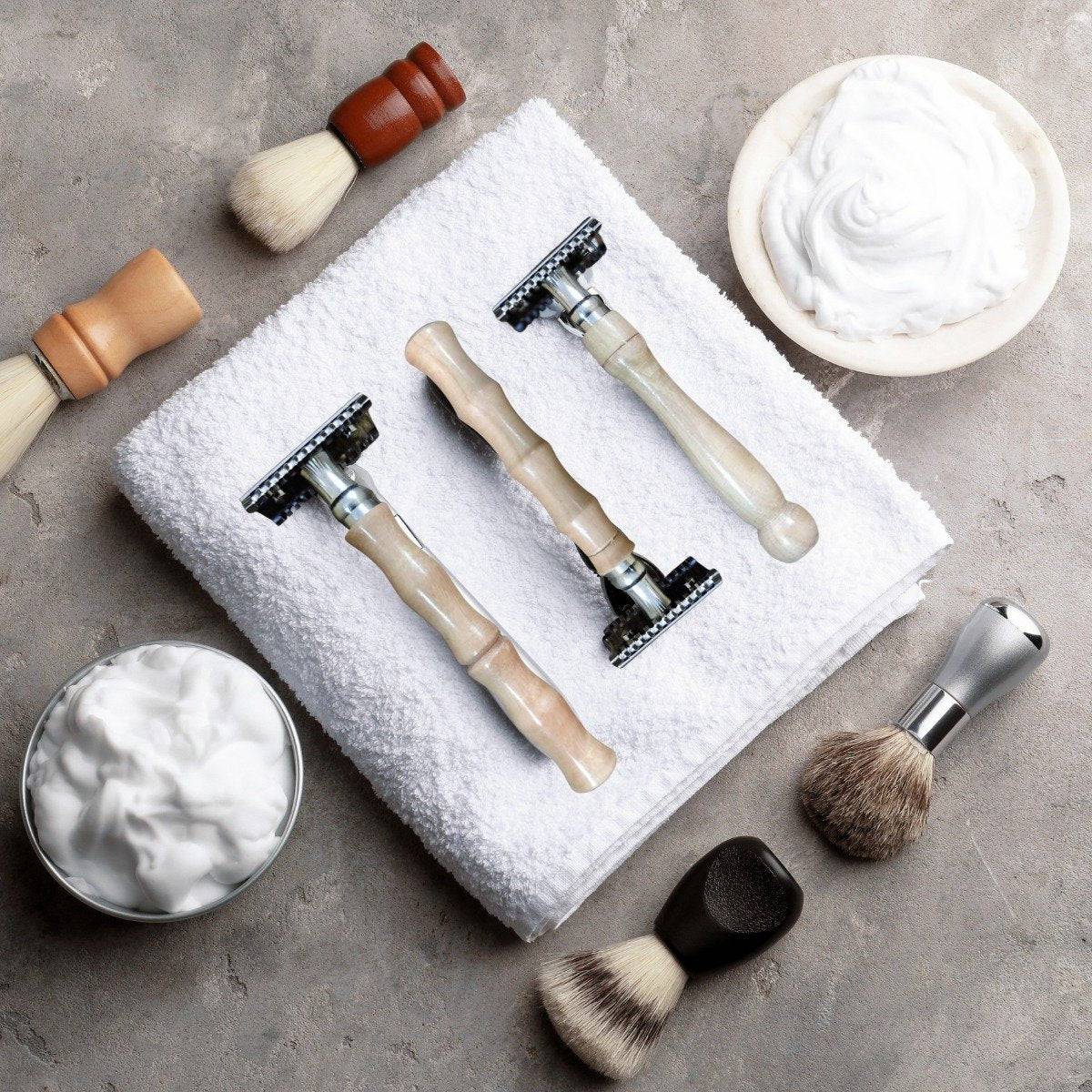 Double Edge Safety Razor with Bamboo Handle – Shaving Razor on Brown Living™. SKU: 108 - 06570 - OEP162_24BL6327. Img 3.