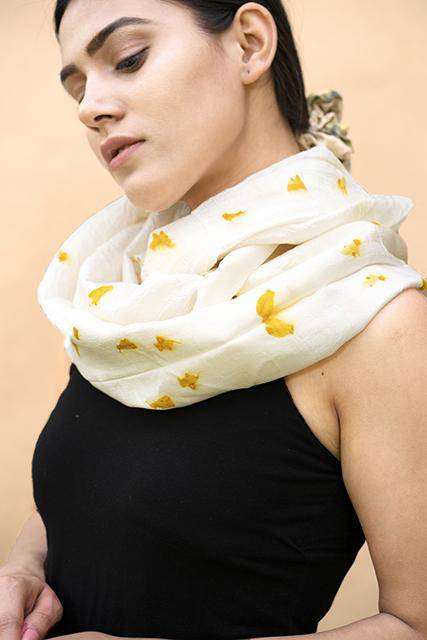Buy Genda Eco printed Stole | Shop Verified Sustainable Womens Scarf on Brown Living™