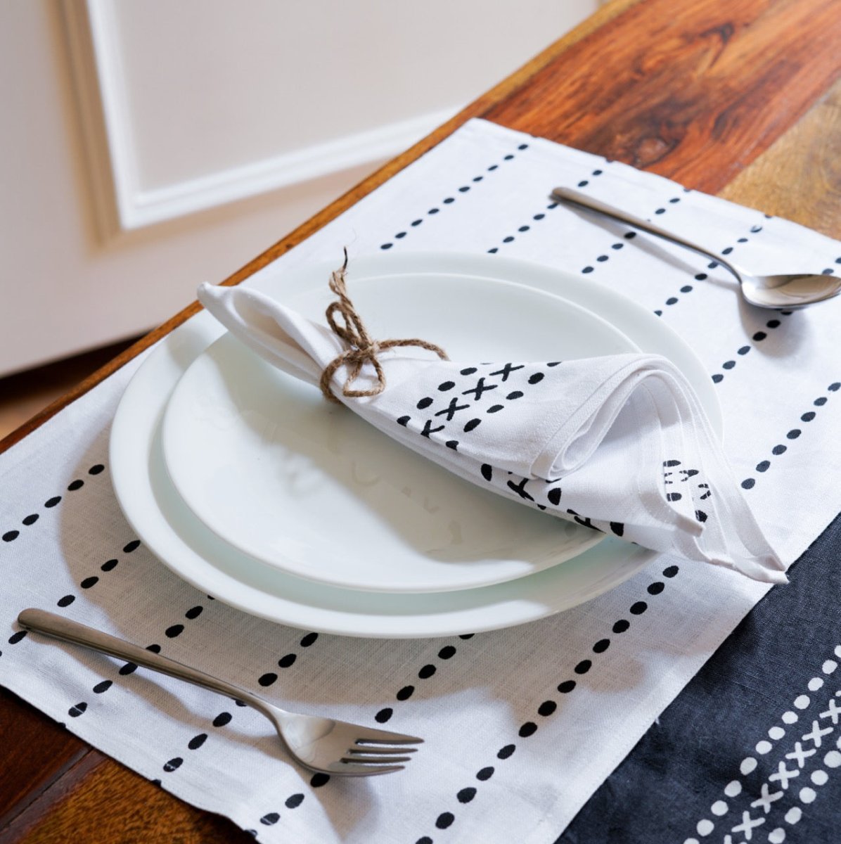 Himadri Napkins | Set of 2/4/6 | White | Verified Sustainable by Brown Living™