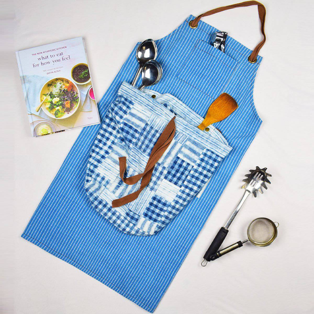 Indigo Unisex Apron Light + Detachable Pouch – Kitchen Linens by Sonica Sarna available on Brown Living™. 27 x 32 . SKU: 274 - 14168 - SSD - 212. Img 1.