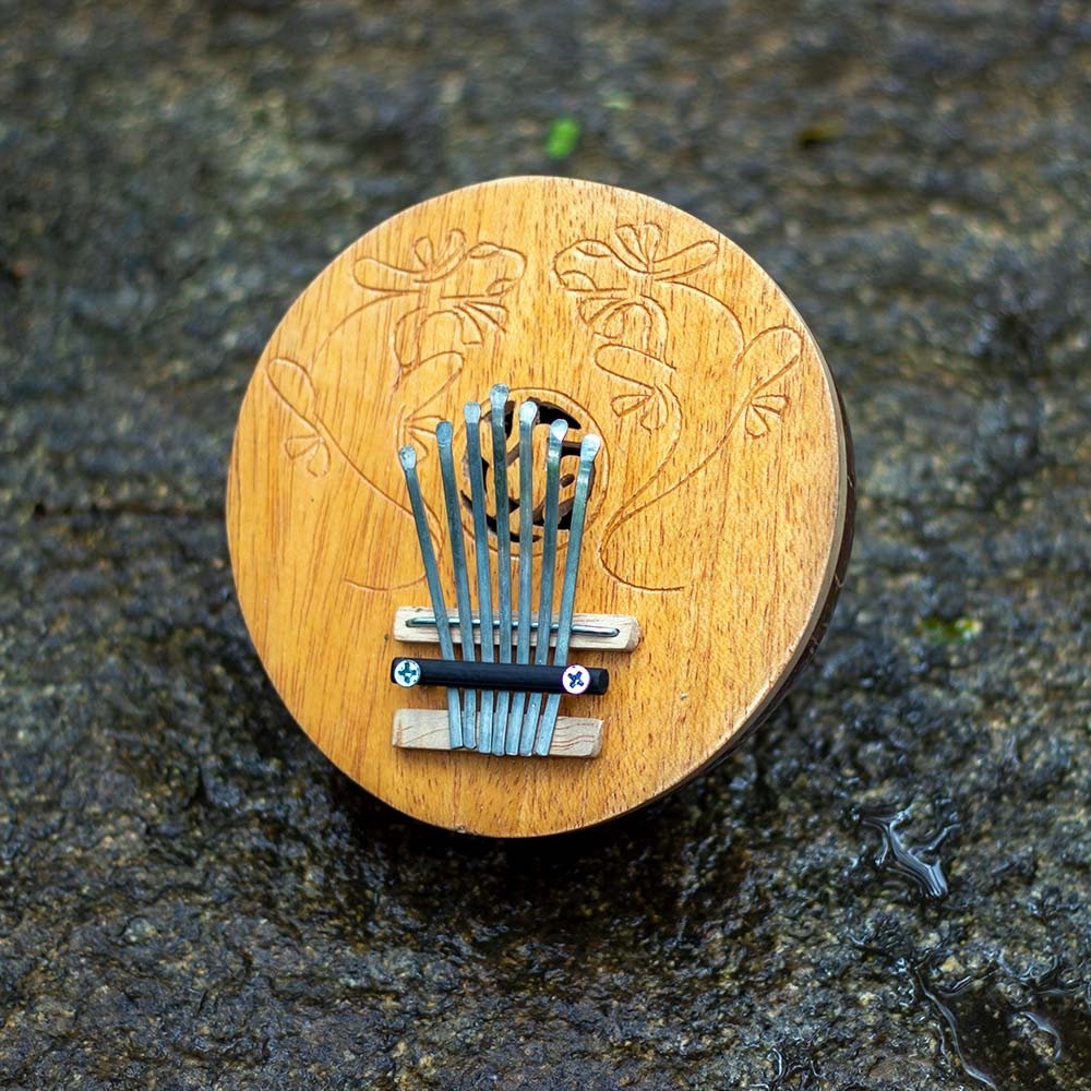 Kalimba 7 keys - Plain engraved Iguana | Verified Sustainable by Brown Living™