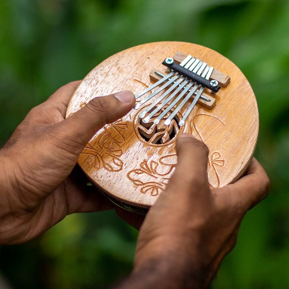 Kalimba 7 keys - Plain engraved Iguana | Verified Sustainable by Brown Living™